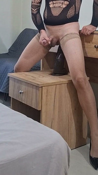 Tengok air mani saya dengan tunggangan keras pada dildo besar! Adakah Anda Akan Miss Peluang Ini?