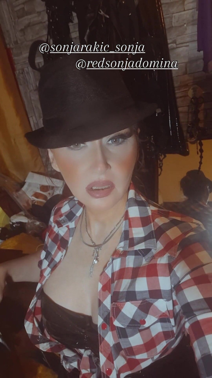 Dominatrix Redsonyja: Wild Blonde I Am Sexually Too Excited and I Will...