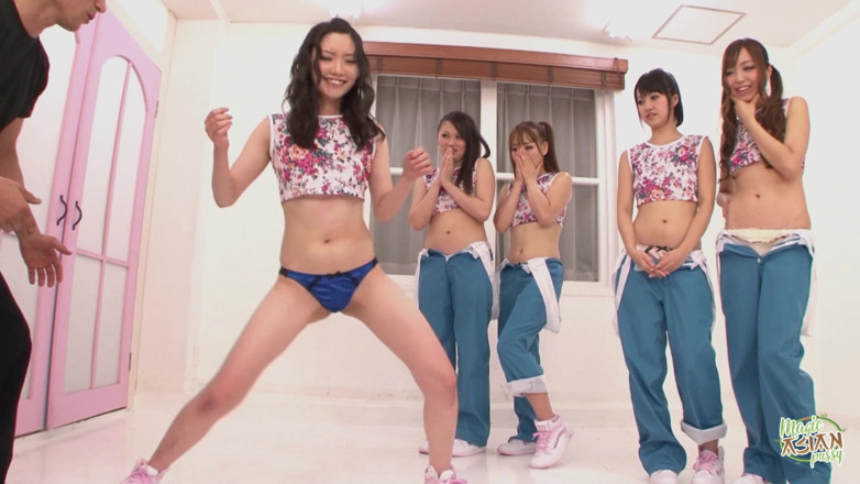 Magic Asian Pussy: All'inizio facevamo balli sexy, ma poi tutte queste persone insieme.