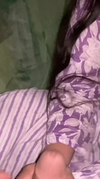 Bhojpuri Desi ragazza sporca parla e vuole un grosso cazzo per la sua bella figa reazione epica mentre scopa vero video completo fatto in casa