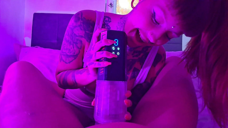 Only Owain: Moje přítelkyně používá hračku sání ptáků na mého velkého ptáka