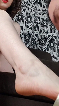 Barefoot Goddess: Foot Worship, Wrinked Soles Licking & Toe Sucking - Dame Olga 1080p (031b)