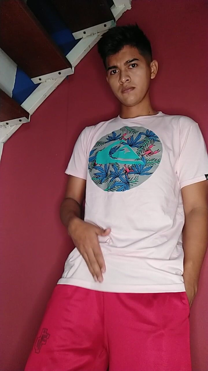 Viral boys: Alan Tokers masturbuje za úsvitu