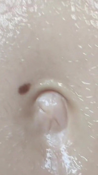 Bellybutton Adorazione joi con lozione oliata ombelico pulsante Ombelico fetish