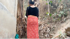 Juli Dixit: Jungle Me Juli Ko Pela / Juli Fuck in Jungle
