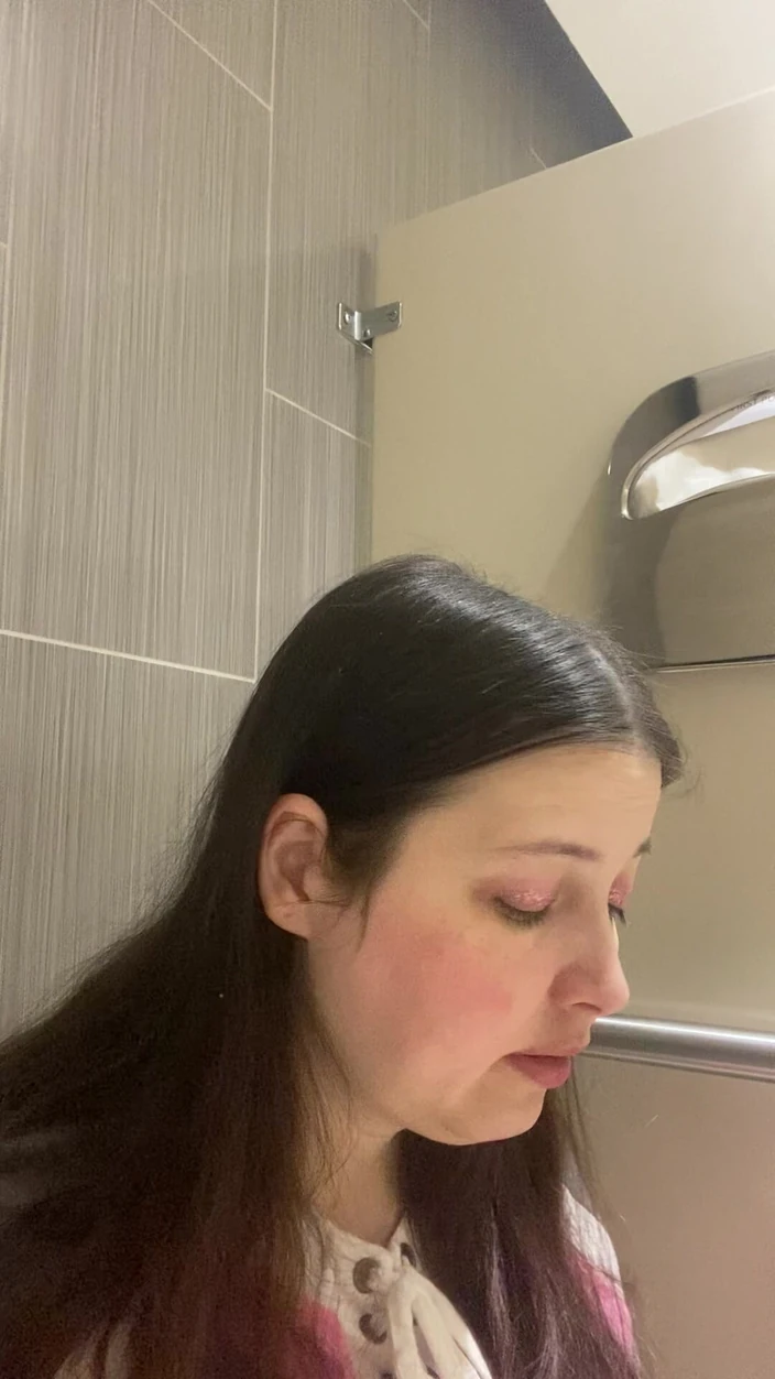 MissChrystalline: Unplanned but a Very Welcome Orgasm