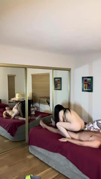 Timida miLF cinese succhia e cavalca il mio cazzo al primo appuntamento