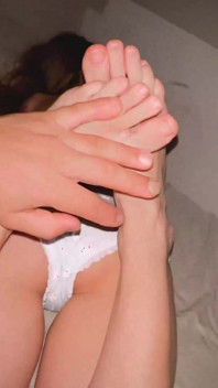 คลิปโฮมเมดแนวตั้ง: เธออายุ 18 ฉันอายุ 58 - ห่างกัน 40 ปี