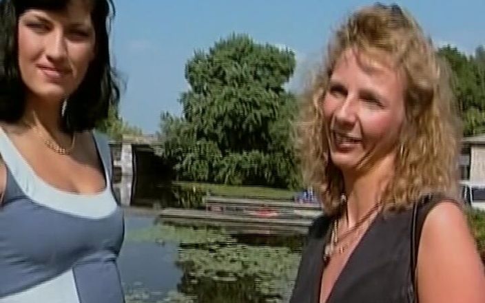 Deutscher hardcore: Linda nena alemana comparte polla con milf rubia caliente