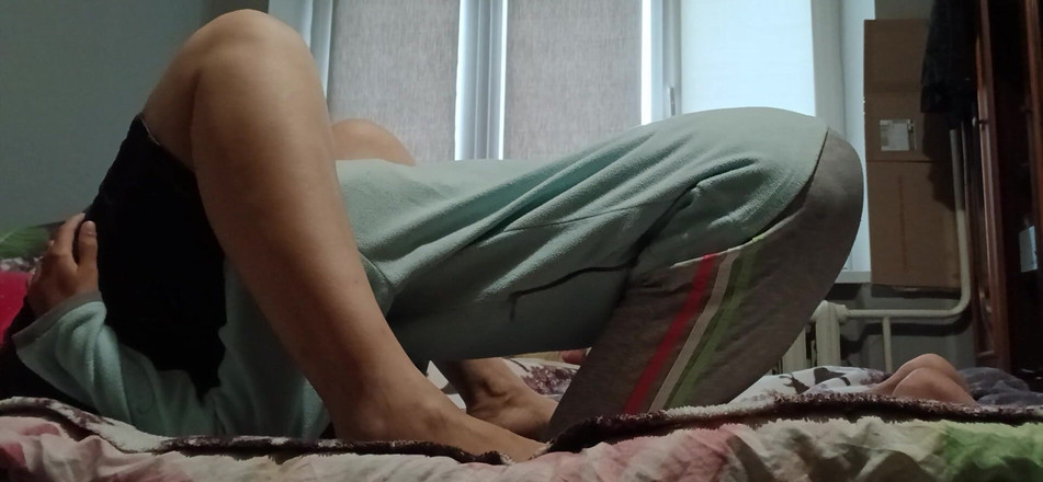 Lesbian-candys: मेरे मम्मी-पापा को लगता है कि मैं अपने टीचर के साथ अतिरिक्त फ्रेंच सबक ले रही हूं