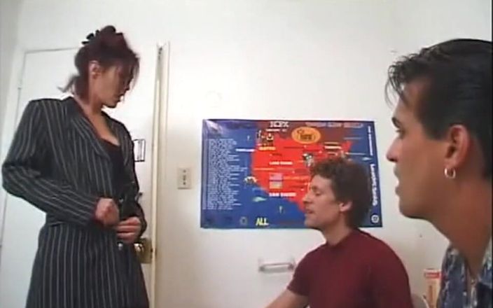 Vintage megastore: Cao đẳng Mỹ XXX - tập 11 - phiên bản gốc hd