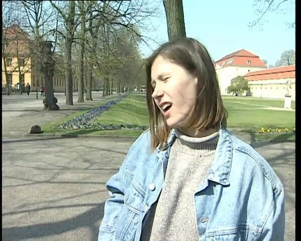 YOUR FIRST PORN: Madelaine Lasst Sich Uberreden - Softclip Madelaine Benarkan Dirinya Dipujuk