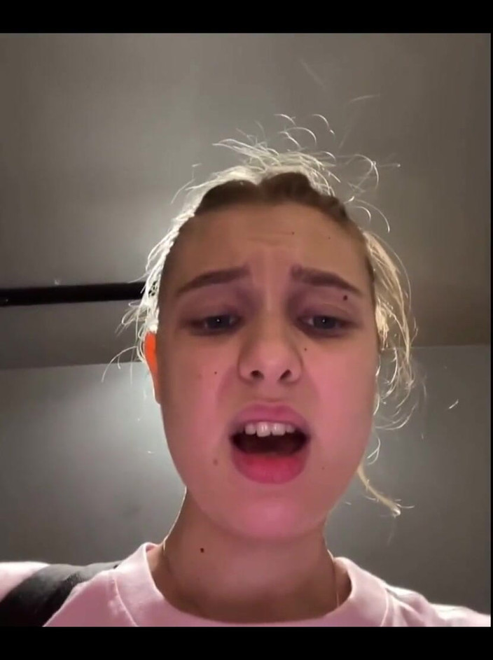 JuiceLussie: Pertama kali muncrat di depan umum