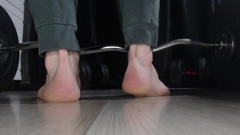 Hunky time: Exercício De Halterofilismo E Meu Pé Caíram No Esperma. (no Final,...