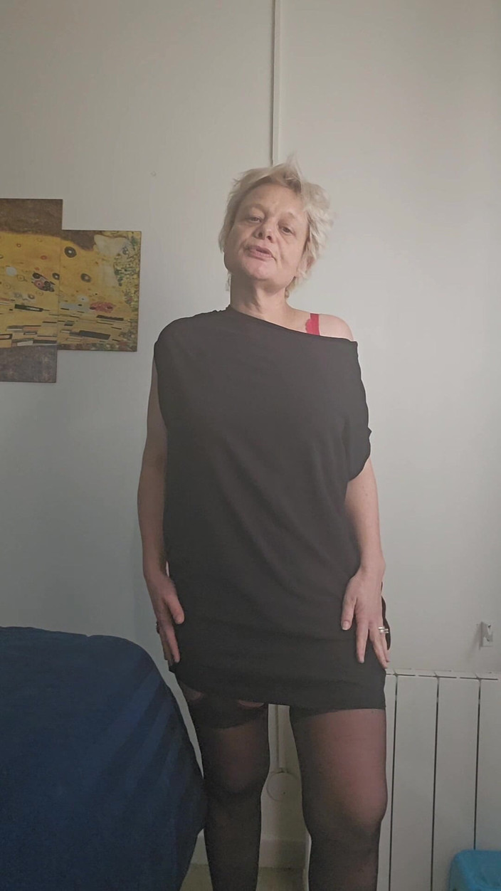 Sofy13: Come Eat My Pussy and Ass Like the Good Slut...