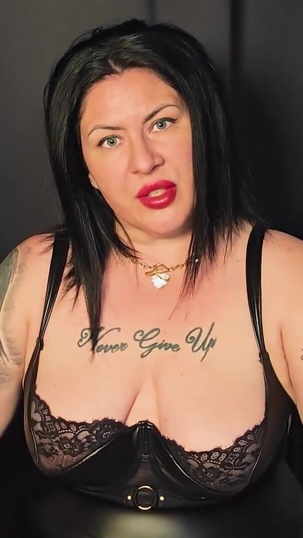 Lady Lena XXX: Ladylena aapko phoohar ko chodne aur nigalne ke lie shikshit...
