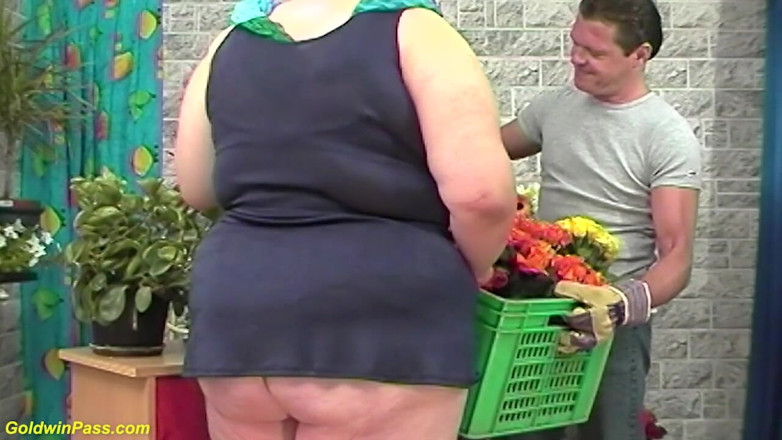 Goldwin pass: Big boob extreme fat BBW milf enjoys a wild fuck