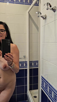 Solo Masturbate and Huge Orgasm Making in the Mirror in the Hotel Bathroom