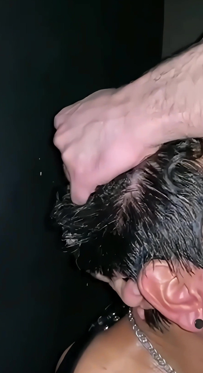 deepthroatec: घुटने टेककर मेरे गुरु को प्रसन्न करना