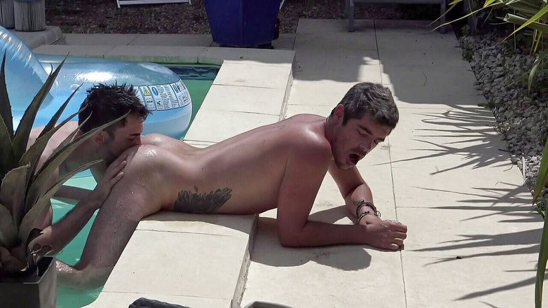 PRIVATE CLUB BIG COCK FUCKERS: Dimiti fuked barebakc przy basenie Romatinin