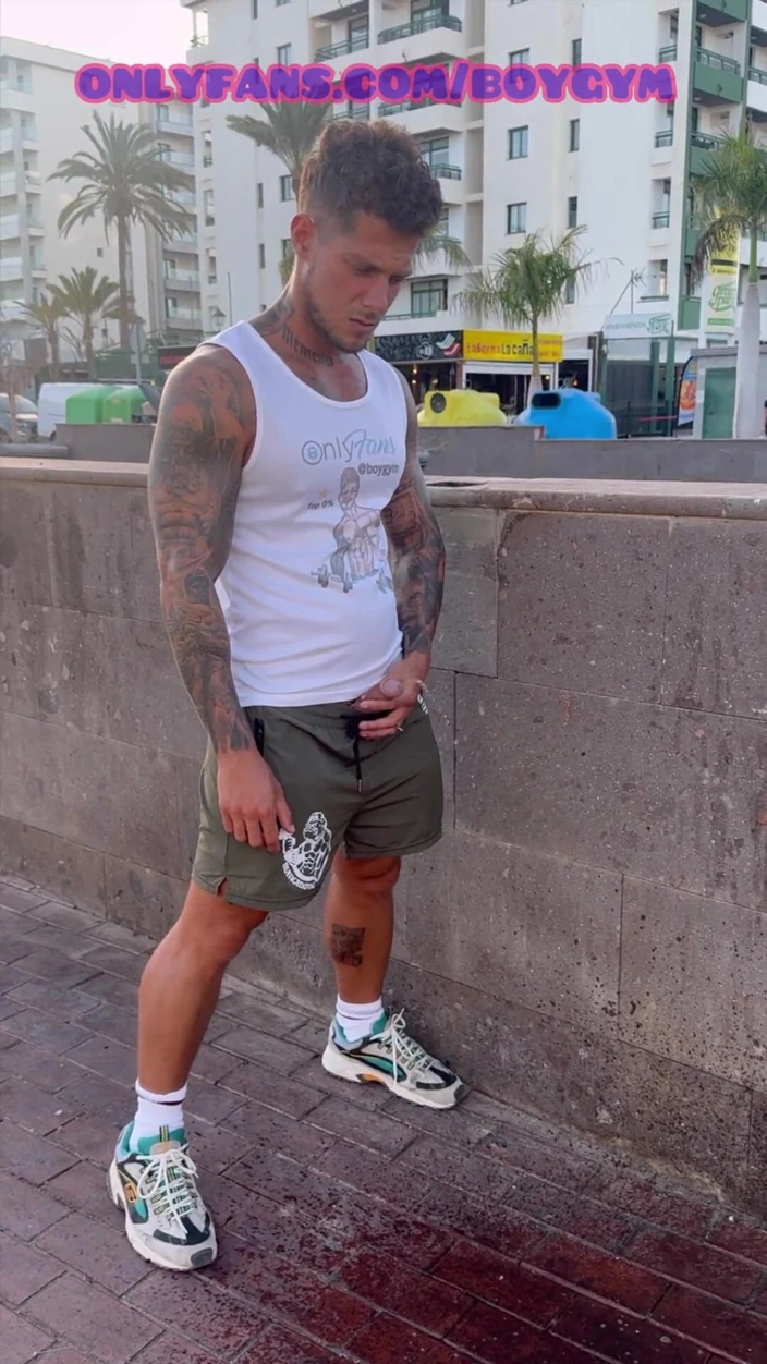 BoyGym: Mear en la calle, tal vez la gente me descubra