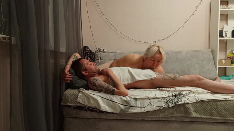 Zona901: 邻居深度口交并吞精