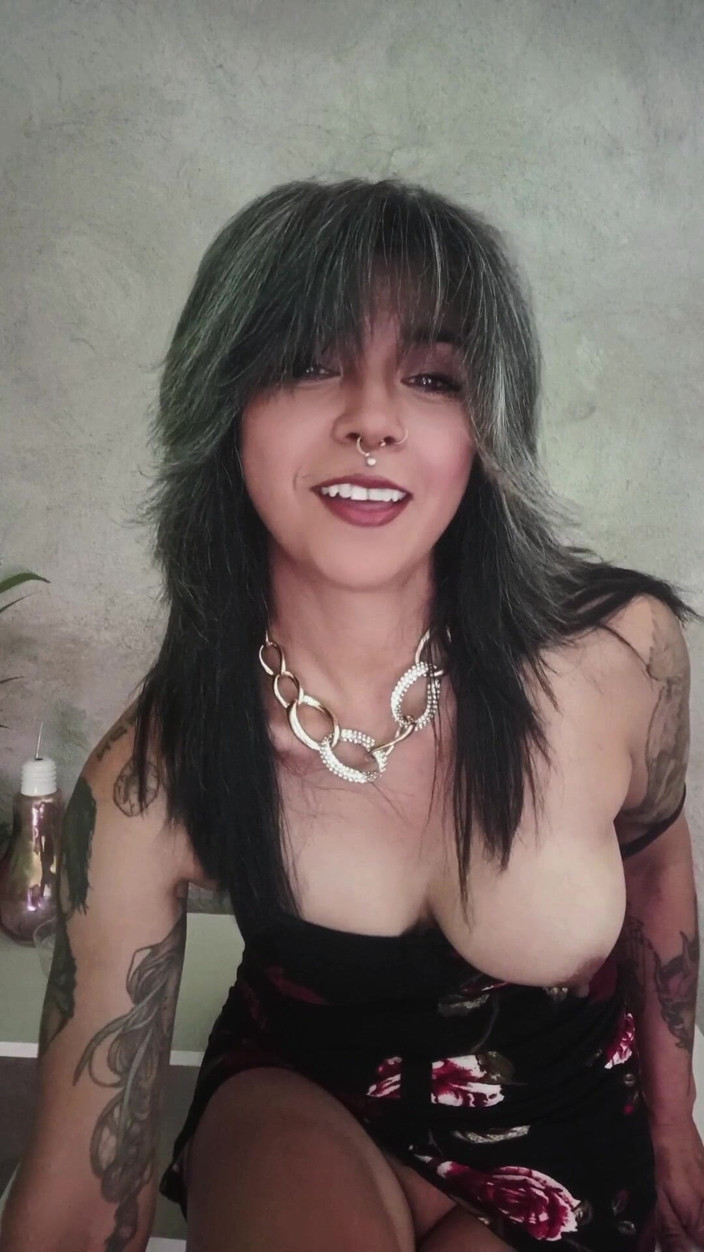 Casia Castro: Fumo lento