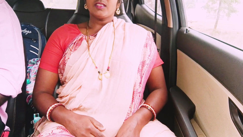 Telugu honey lips: Femeie de serviciu telugu sex în mașină în drum de pădure
