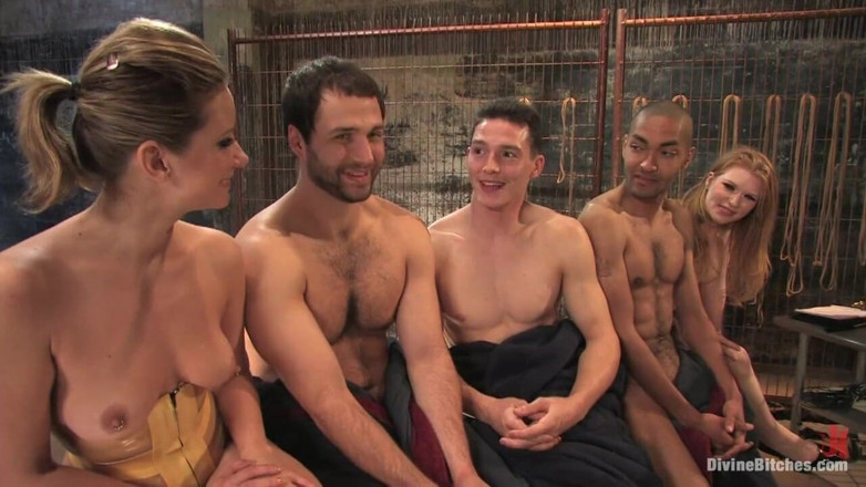 Divine Bitches by Kink: Ejaculează ca un vierme