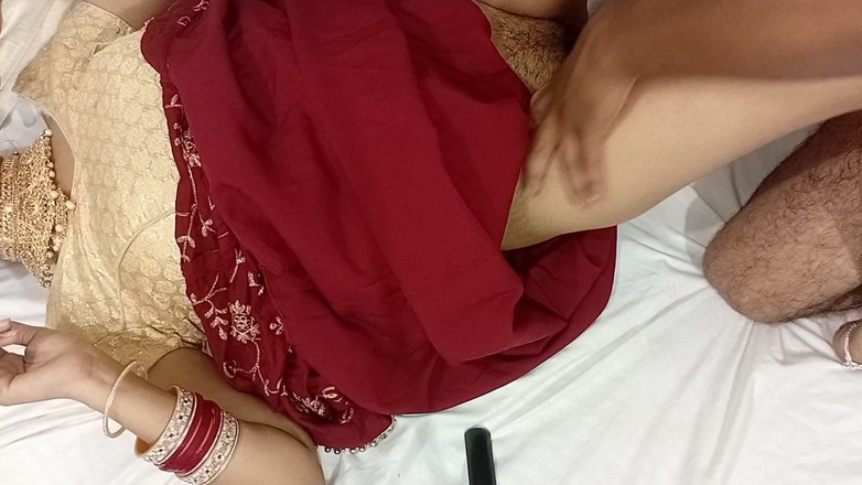 Vamika: Güney Hintli yenge düğün gecesinin bir seks videosunu paylaştı