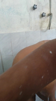 Caught Maid Naked Whilst Cleaning the Washroom