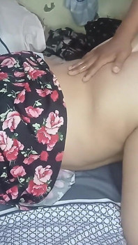 Teman lelaki mengapa awak tarik pakaian saya, teman wanita awak akan tiba pada bila-bila masa