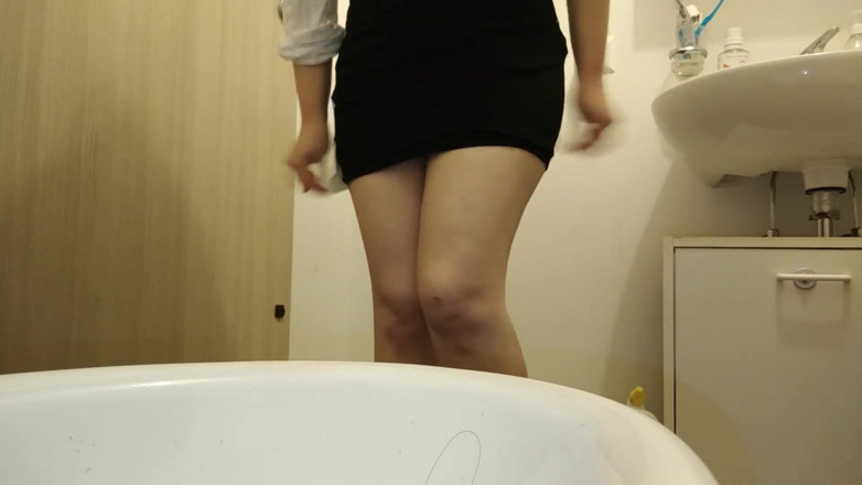 RavenBigAss: Maestra con grandes labios se afeitó todo su coño peludo...
