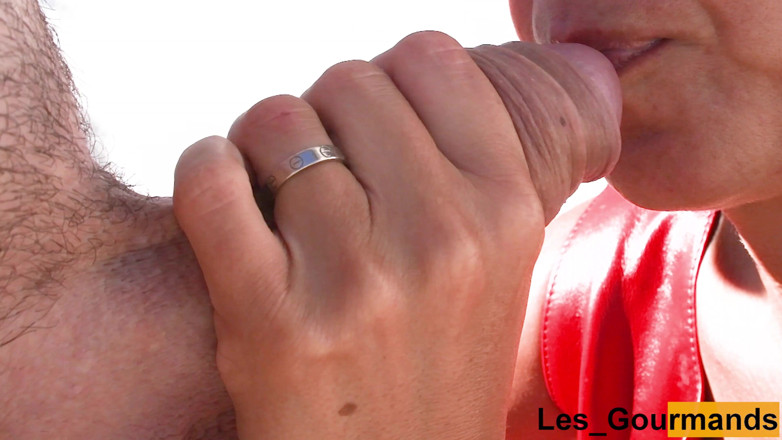 Les Gourmands: MILF in sexy red leather dress gives close-up blowjob and...