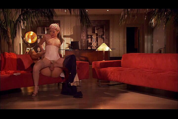 CBD Media: Britischer geschäftsmann fickt vollbusige ehefrau nach der party