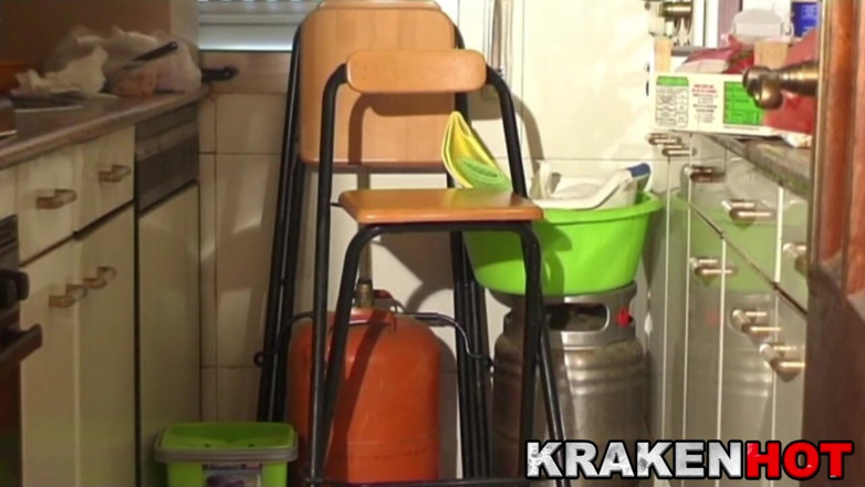Krakenhot: Pregnant blowjob homemade video with a strange man