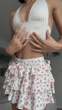 Senzație de flirt în această fustă mini din Frilly