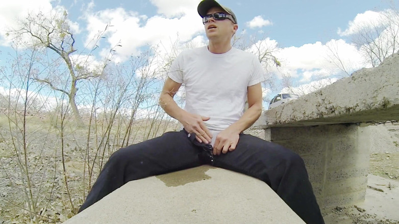 Lapetus: Pissing My Black Pants and White Briefs 4 Parks