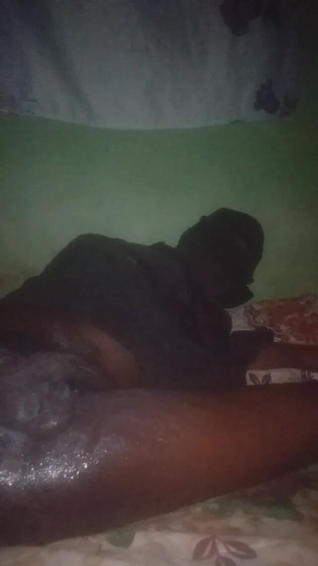 Badman4606: Çok ıslak ve kremsi.