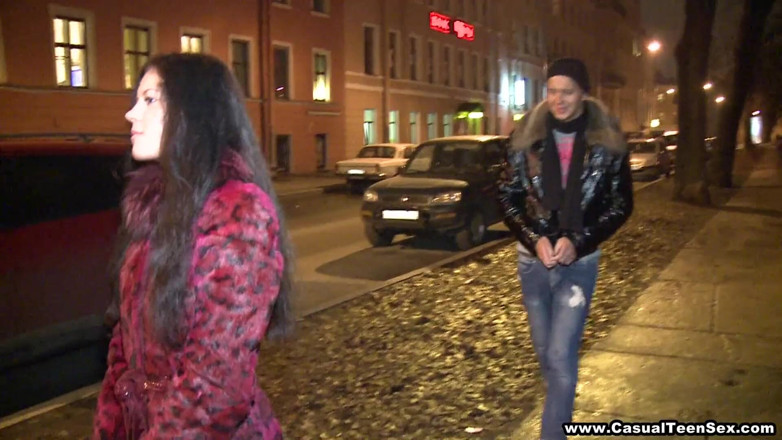 Casual Teen Sex: Příležitostný sex s pohledným cizincem
