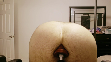 LilAndyWoodDoAnything: Grymtande orgasmer på knullmaskin