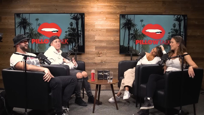 Pillow Talk: Cherie deville sama sara rose di studio podcast