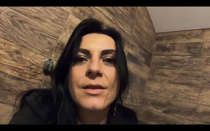 MilfyCalla: Milfycalla - Play with Pee Compilation 4
