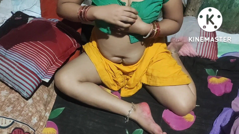Anita yadav: Anita yadav vuole un pene grande e caldo