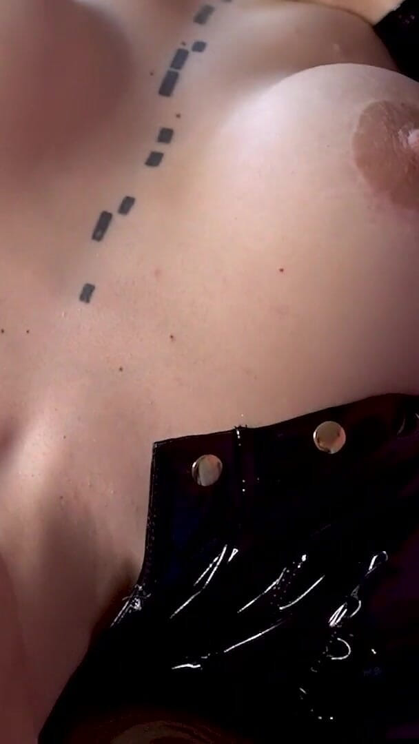 Alexa Creed's Navel Nirvana (Alexa Creed)