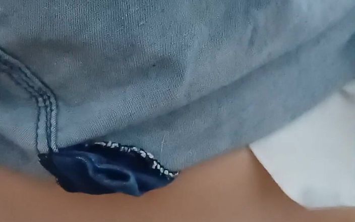LunaOlvr: Mi novio me come en el sofá