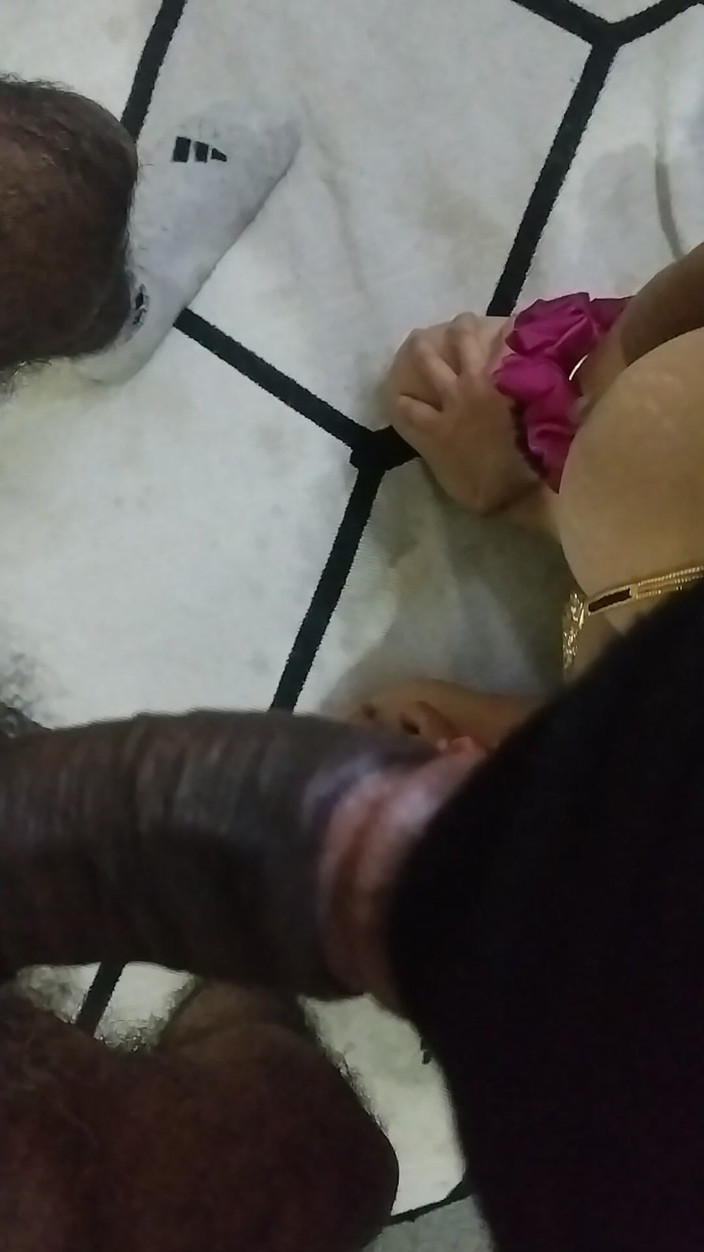 Anar Kali: Land Ko Chusa Kar Malish Korte