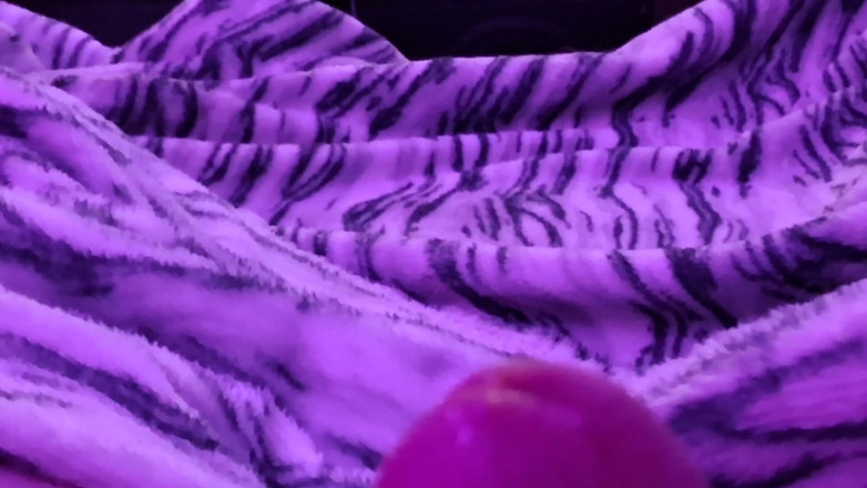 Pantygee: Horny in my purple outfit