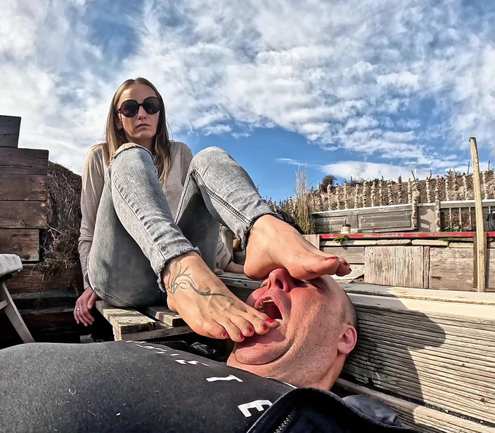 Mistressyammyboots: Power Beneath My Feet