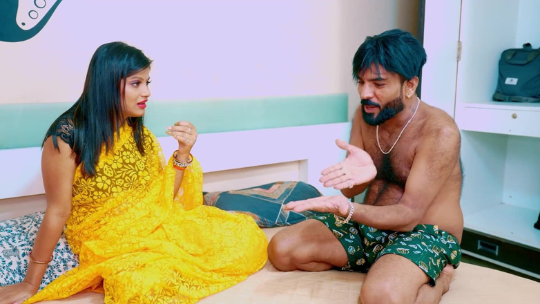Mr Entertainer: Indian Hot Bhabhi Masturbate Her Pussy in the Bedroom
